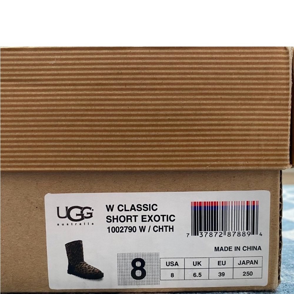HOST PICK🎉UGG classic short boots - Picture 3 of 6